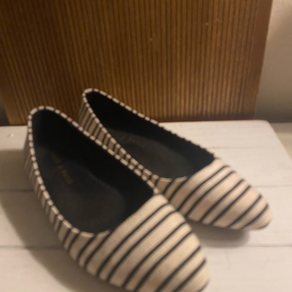 Kelly & Katie Striped Black and Cream Women's Flats - Picture 4 of 7